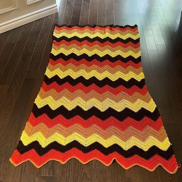 Vintage 60s Orange, Brown and Yellow Retro Throw Blanket w Zig Zag Pattern - Picture 4 of 4
